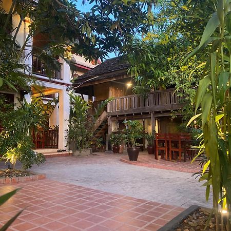 Golden Sun Boutique Hotel لوانغ برابانغ المظهر الخارجي الصورة