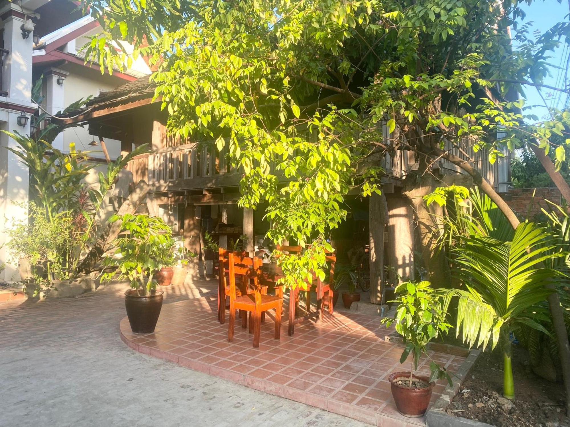 Golden Sun Boutique Hotel لوانغ برابانغ المظهر الخارجي الصورة